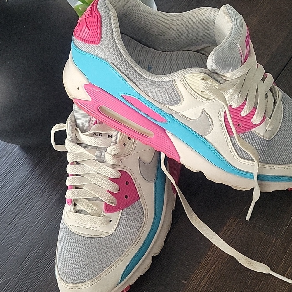 Nike Air Max 90 Women’s Sneakers White, Pink & Blue
